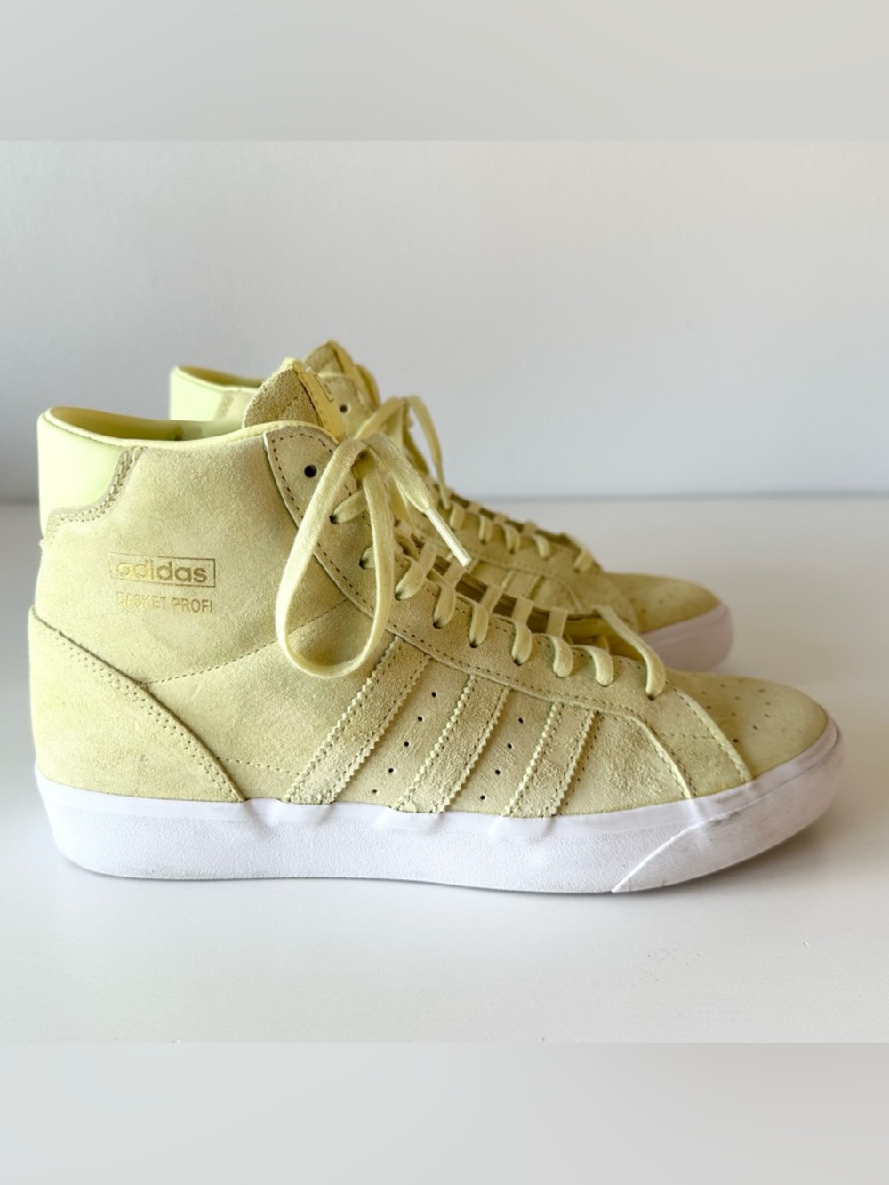 adidas Basket Profi High-Top Sneakers in Pale Yellow Suede Size 8.5